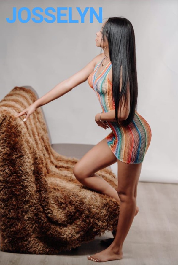 Josselyn LAS AMERICAS… VEN A FOLLARME BIEN RICO PAPI