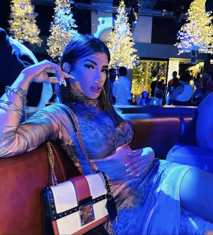 HOLA SOY ESTEFANIA Y ESTOY MUY CALIENTE, dotada