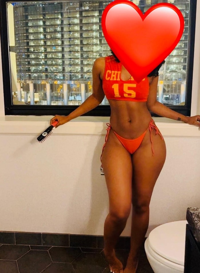 CHICA GUAPA SEXI Y CACHONDA