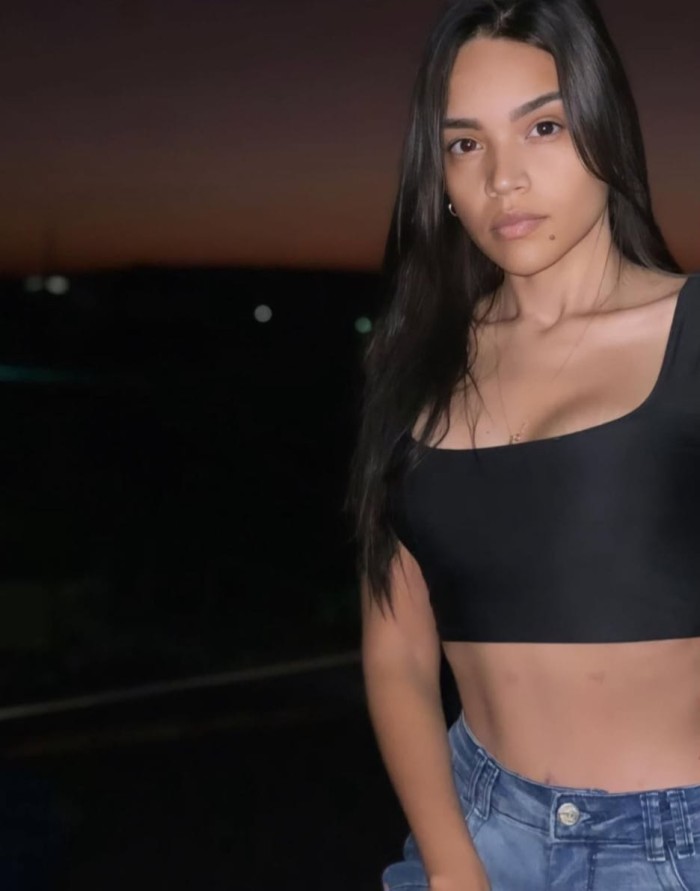 JOVENCITA REAL TAL CUAL DELGADITA DE 1,60 BESOS AMES O MILLADOIRO