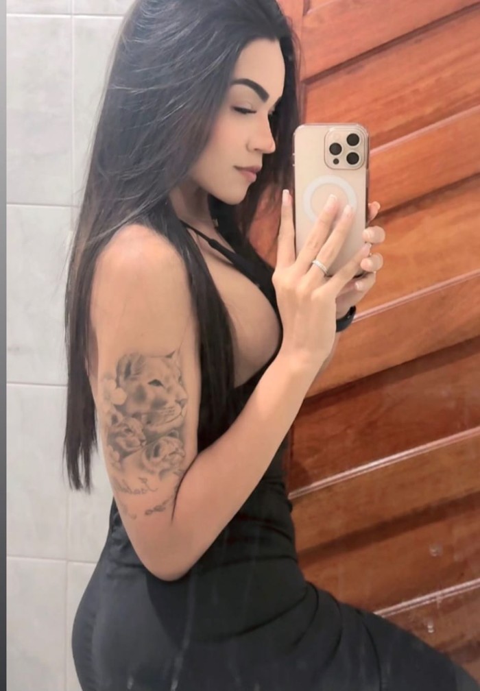 JOVENCITA REAL TAL CUAL DELGADITA DE 1,60 BESOS AMES O MILLADOIRO