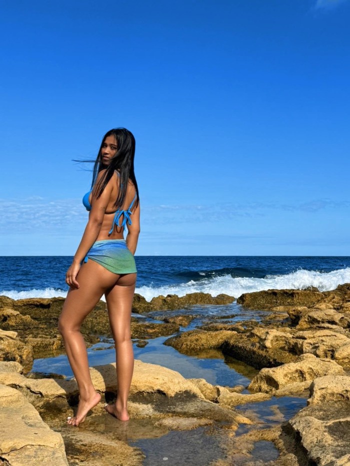 EXPLOSIVA BRASILEÑA RECIÉN LLEGADA