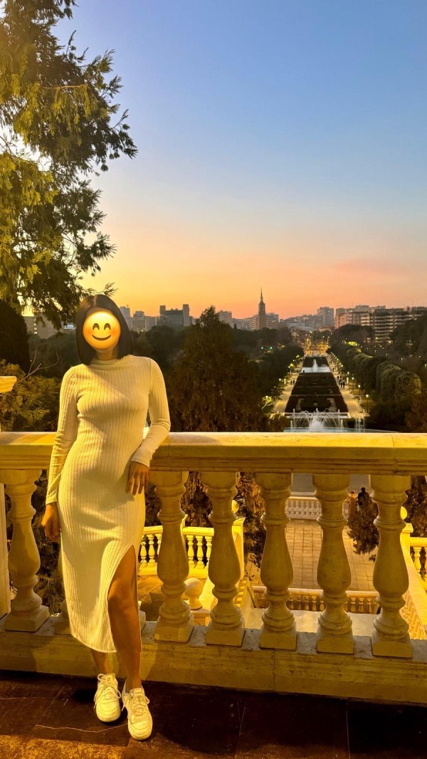 Diana jovencita estudiante  trato exquisito