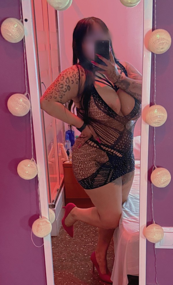 MORBOSA JUGUETONA ADICTA AL SEXO DURO, 24 FIESTERA