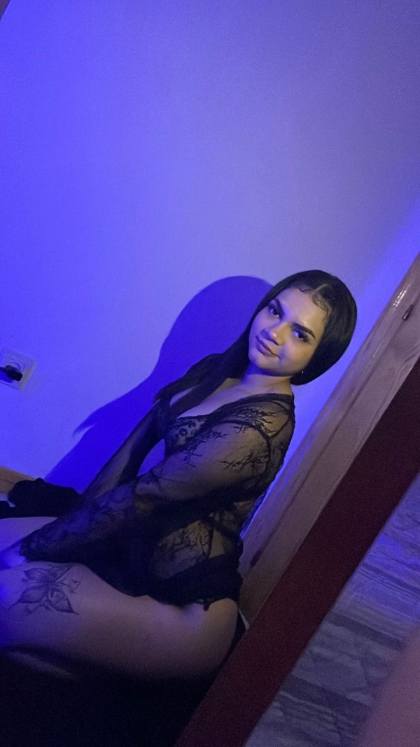 KAROL CALIENTE Y MORBOSA