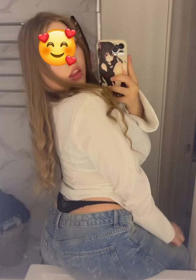 RUBITA JOVEN ..GUAPA… RELLENITA MUY CACHONDA