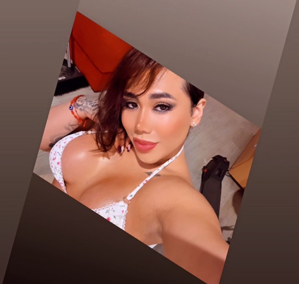 Jovencita colombiana con mucho colageno para dar