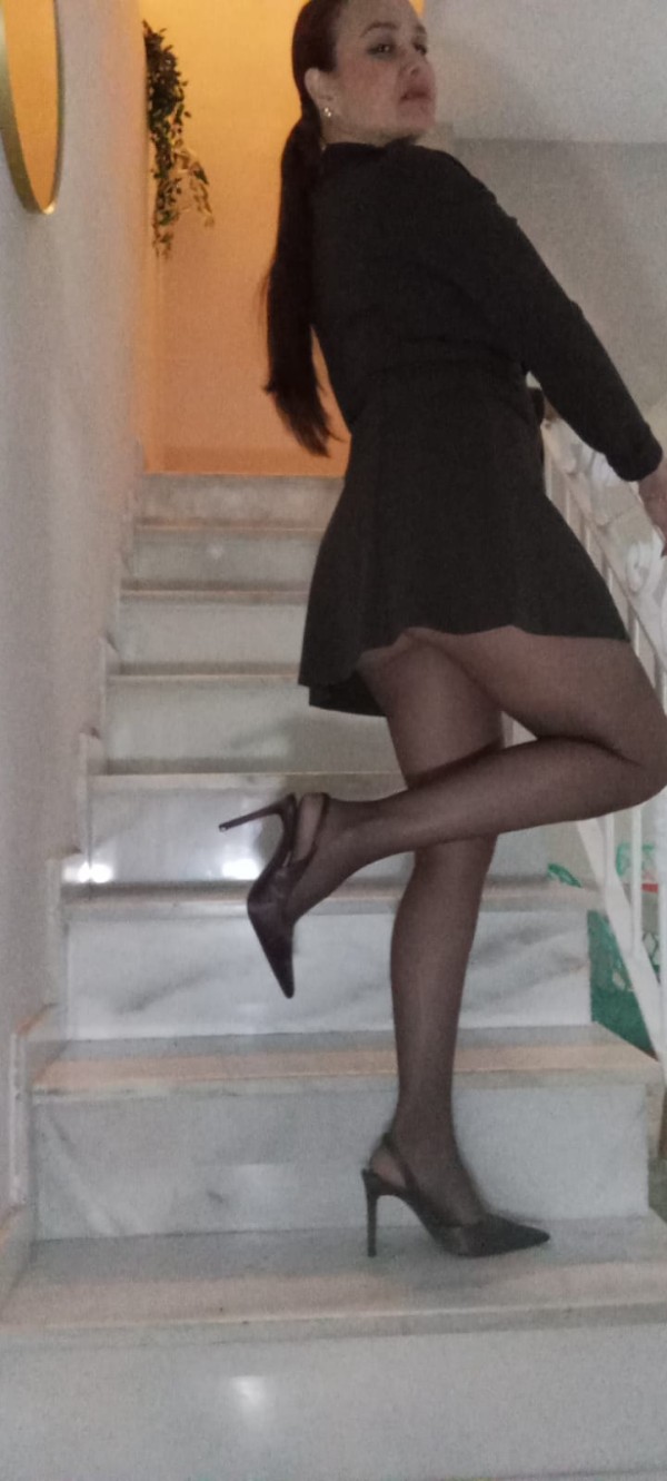 PRECIOSA ESCORT PELIROJA centro de Chiclana