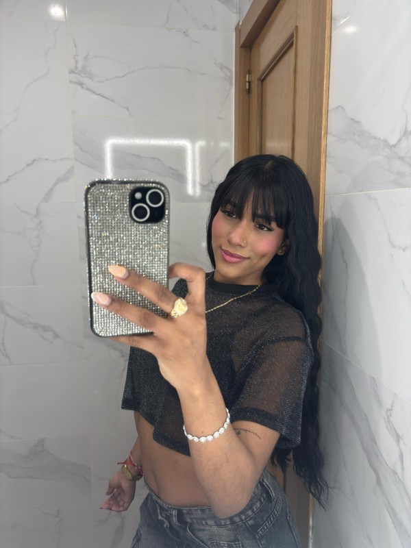 DANIELA GUAPA LLENA DE MORBO