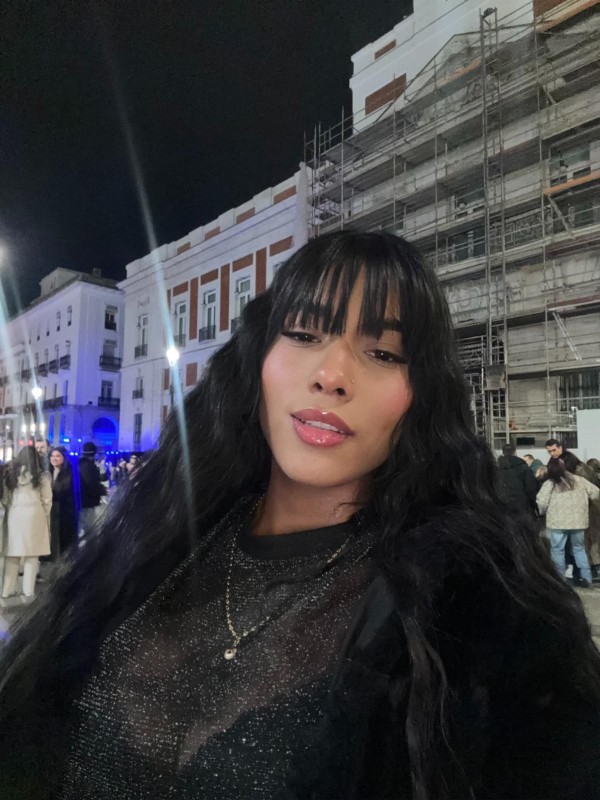 DANIELA GUAPA LLENA DE MORBO