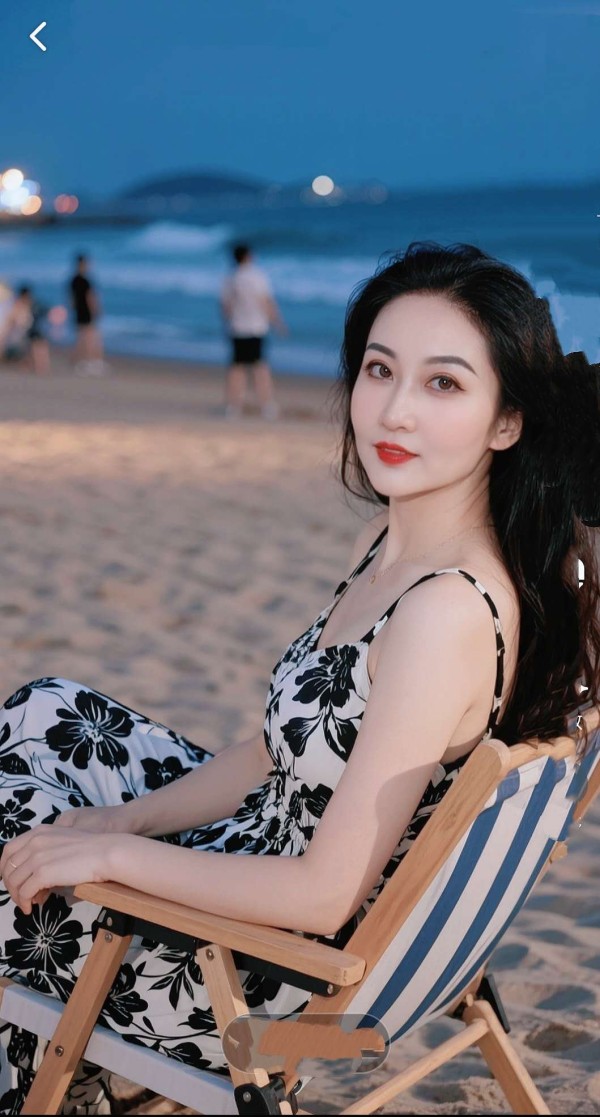 Chica asiatica oriental cariñosa japonesas