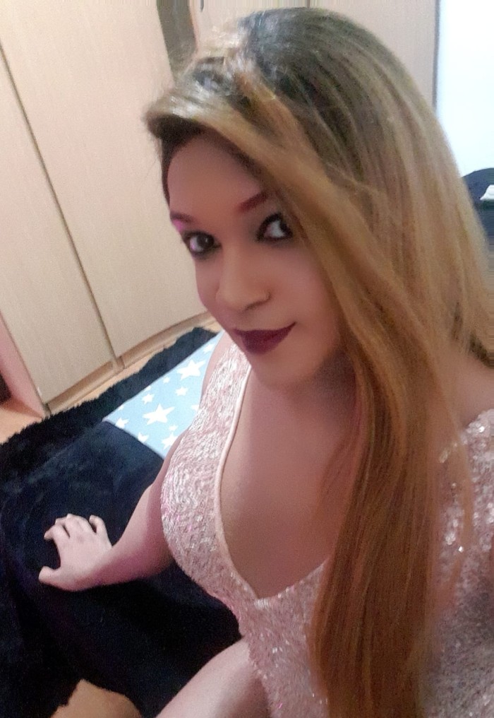 EMPOTRADORA VICIOSA CON GANSS DE SEXO 24h