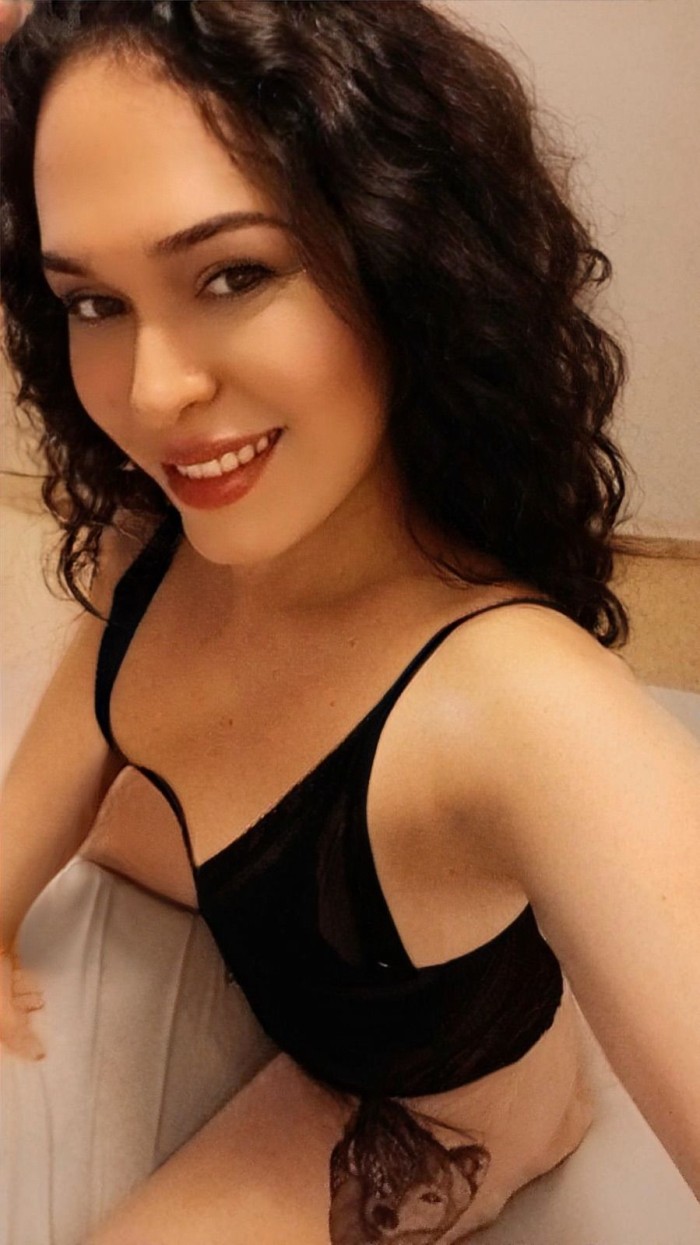 SEXO FIESTA TRANS ARDIENTE FIESTERA POLLONA