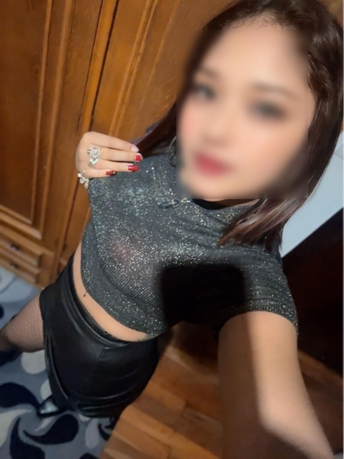 SEXY MORENA EN BILBAO, UNA CITA EXPLOSIVA!