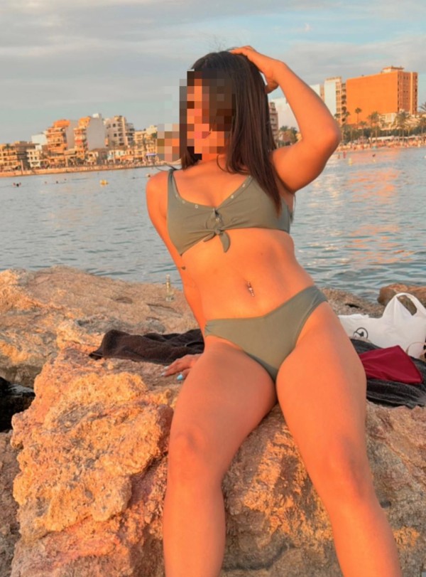 COLOMBIANA DE LUJO MORBOSA Y EXPLOSIVA