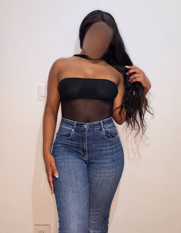 ESPAÑOLAS Y LATINAS SIMPÁTICAS TB SALIDAS