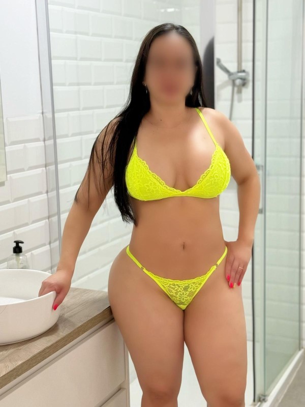 LA REINA DE LAS MAMADAS CON UN BUEN CULO Y BUEN CHOCHO MOJADITO