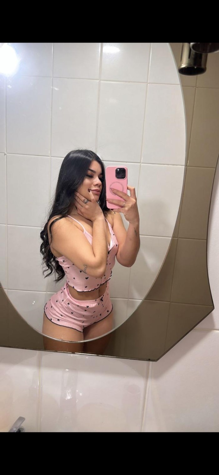 BOMBA DE SEXO COMPLACIENTE ENCANTADORA A TOPE