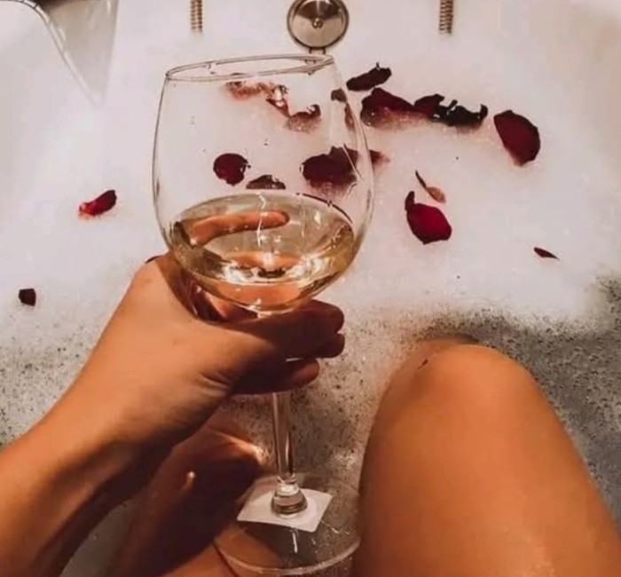 LUNA! QUIERES ALGO BONITO DIFERENTE DELICIOSO AMOR