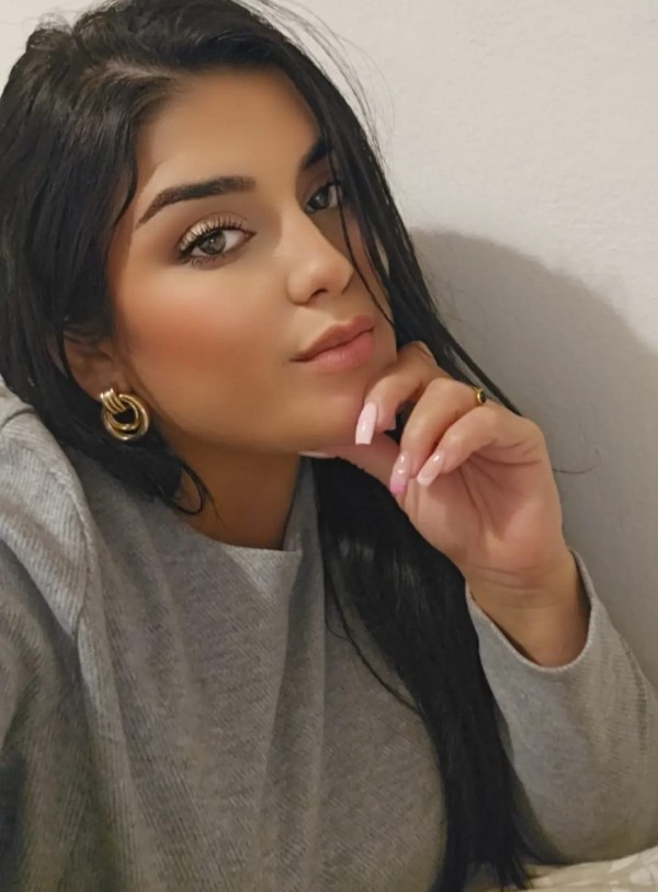 CHARON NOVEDAD SENSUAL CON GANAS DE MUCHA POLLA