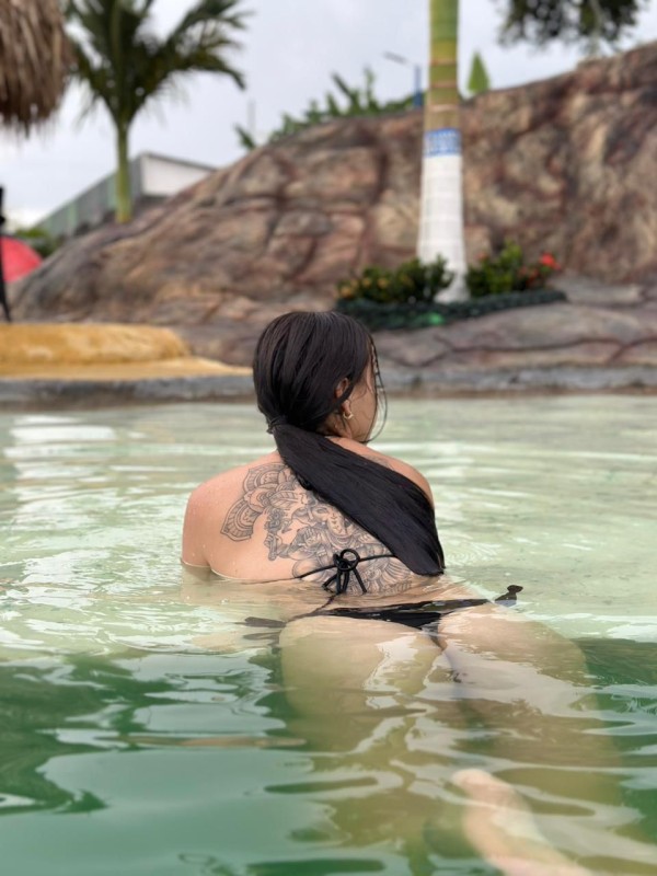 Chavalita Colombiana la mas putita y complaciente