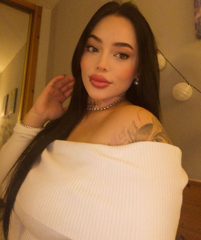 SALOME JOVENCITA SEXY CARIÑOSA GUAPA IMPLICADA EN CORUÑA