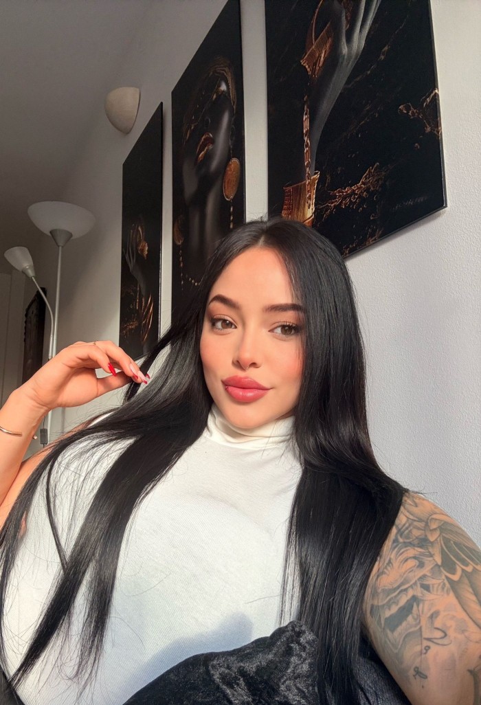 SALOME JOVENCITA SEXY CARIÑOSA GUAPA IMPLICADA EN CORUÑA