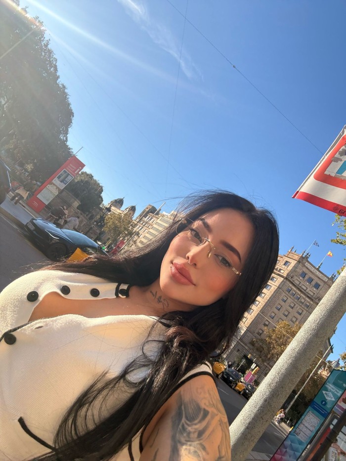 SALOME JOVENCITA SEXY CARIÑOSA GUAPA IMPLICADA EN CORUÑA