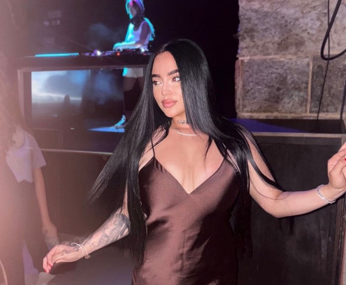 SALOME JOVENCITA SEXY CARIÑOSA GUAPA IMPLICADA EN CORUÑA