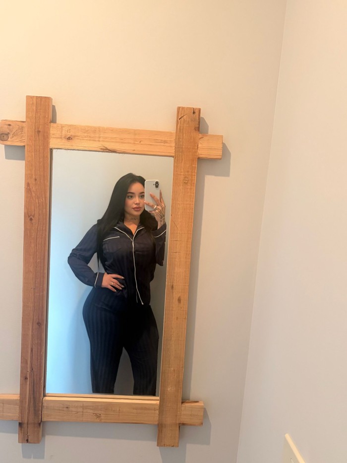 SALOME JOVENCITA SEXY CARIÑOSA GUAPA IMPLICADA EN CORUÑA