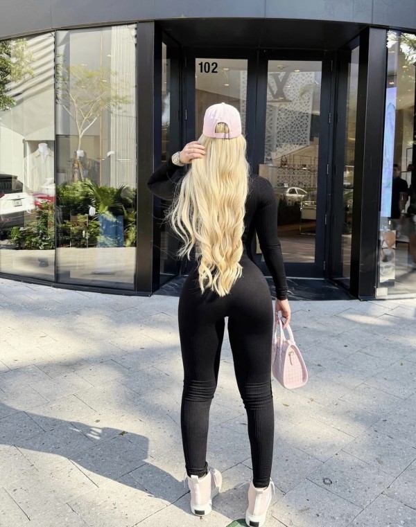 Universitaria cariñosa