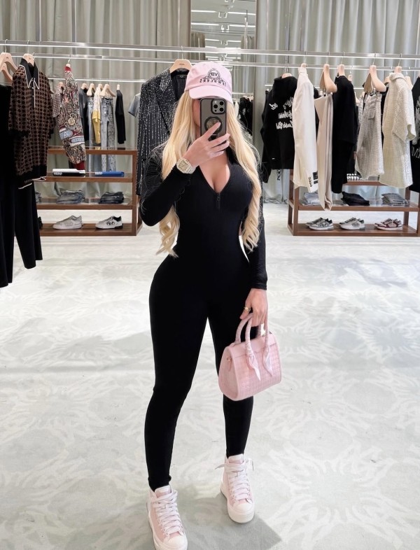 Universitaria cariñosa