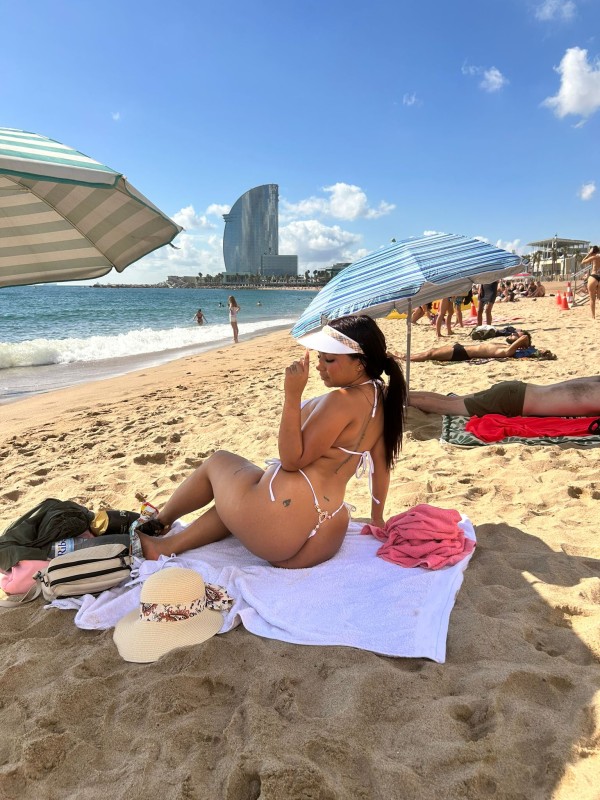 Deliciosa y caliente por valencia