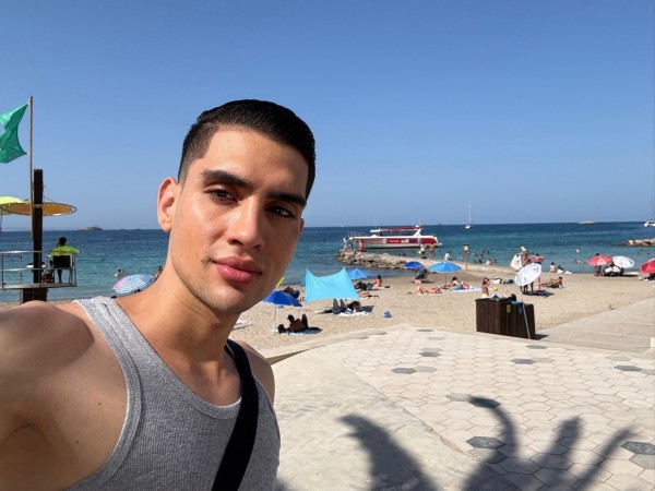 Santiago Scorts versatil super complaciente.