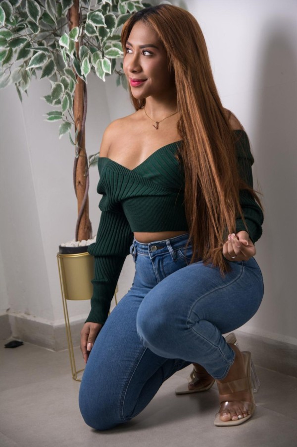 TU DULCE TENTACION DISPUESTA A TODO