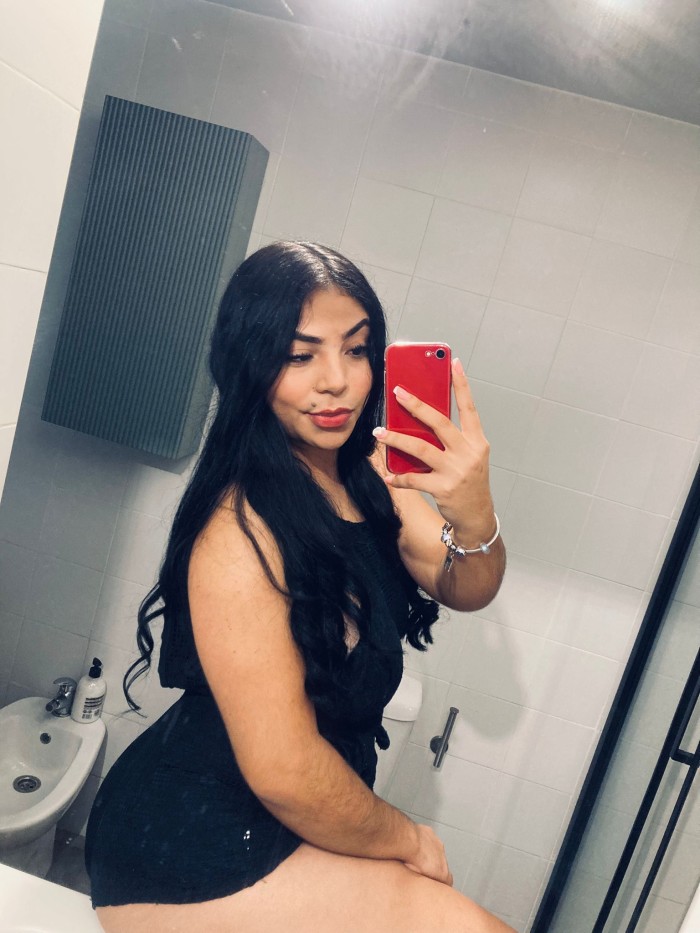 Camila novedad en Sevilla