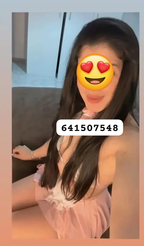 Joven con fotos reales