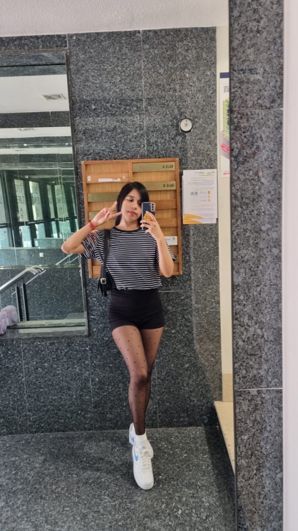 ABRIL TU COMPAÑIA IDEAL EN SALOU