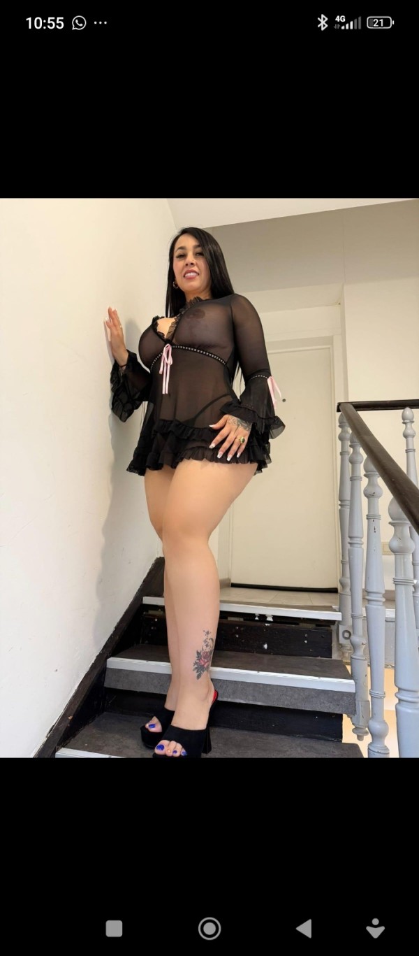 TENGO UN CULO IMPRESIONANTE VEN Y LO VES