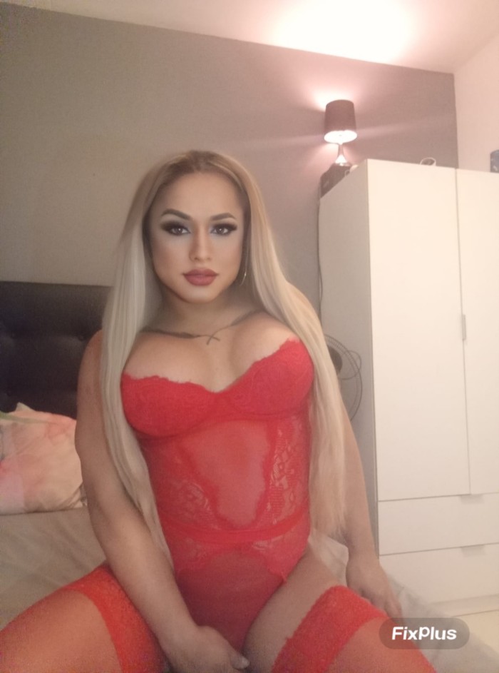 EN GRANOLLERS SEXO FIESTA TRANS VERSATIL