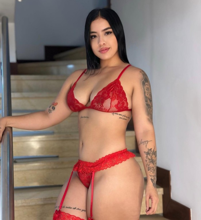 SEXY CHIQUILLA DE CURVAS FOGOSAS CACHONDA FIESTERA UNICA NOVEDAD