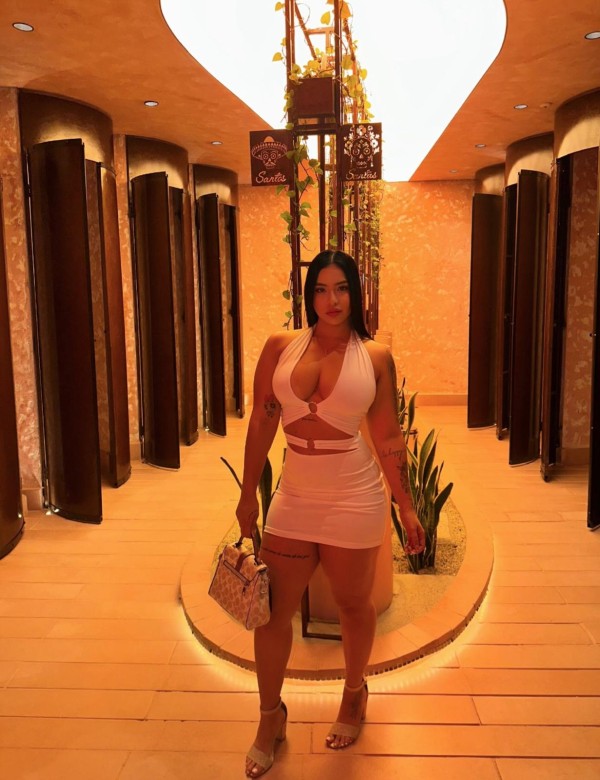 SEXY CHIQUILLA DE CURVAS FOGOSAS CACHONDA FIESTERA UNICA NOVEDAD