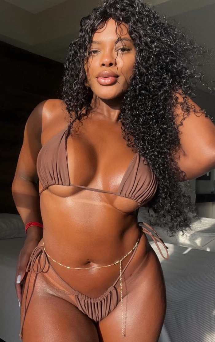 RECIÉN LLEGADA EL JACA – CAPITAL – HERMOSA BRASILEÑA JUGUETONA Y FESTEIRA