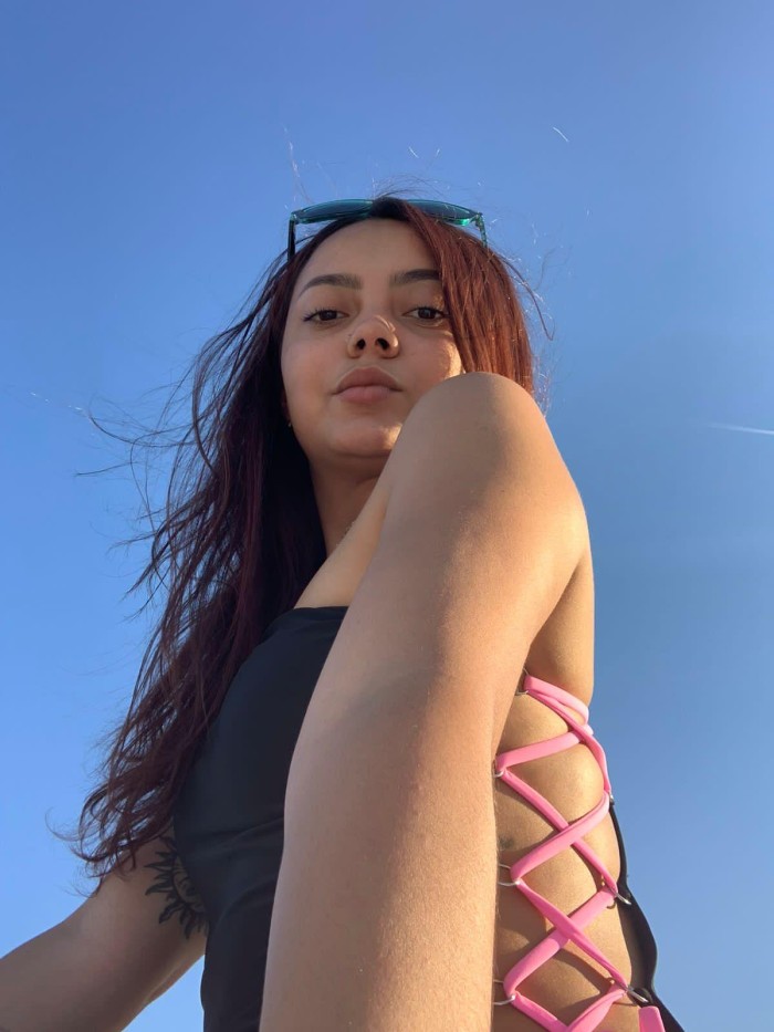 jovencita venezolana 22 años recen llegada a madri