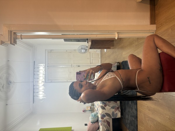 BELLA SCORT DE LUJO FIESTERA SUMISA Y DOMINANTE