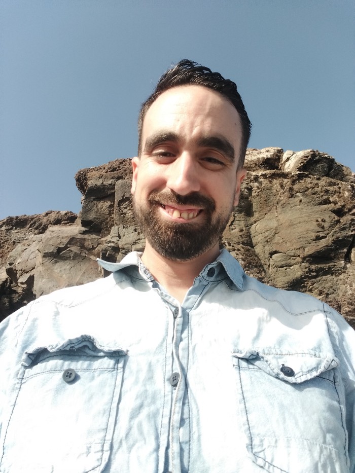 Amo dominante activo para esclavo sumiso solvente