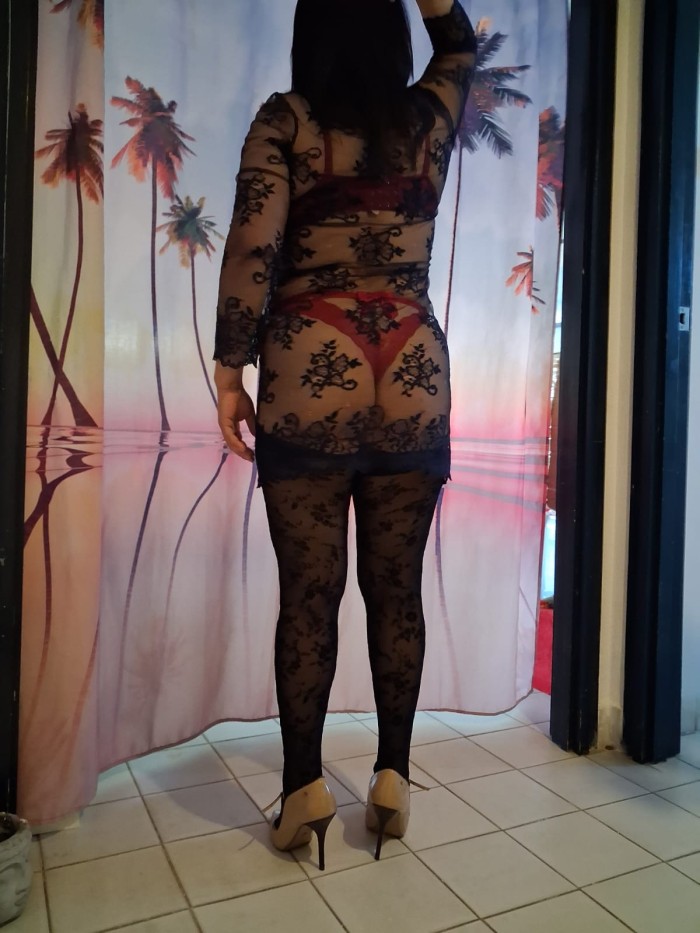 Soy una mujer de curvas perfectas y lujuria en la