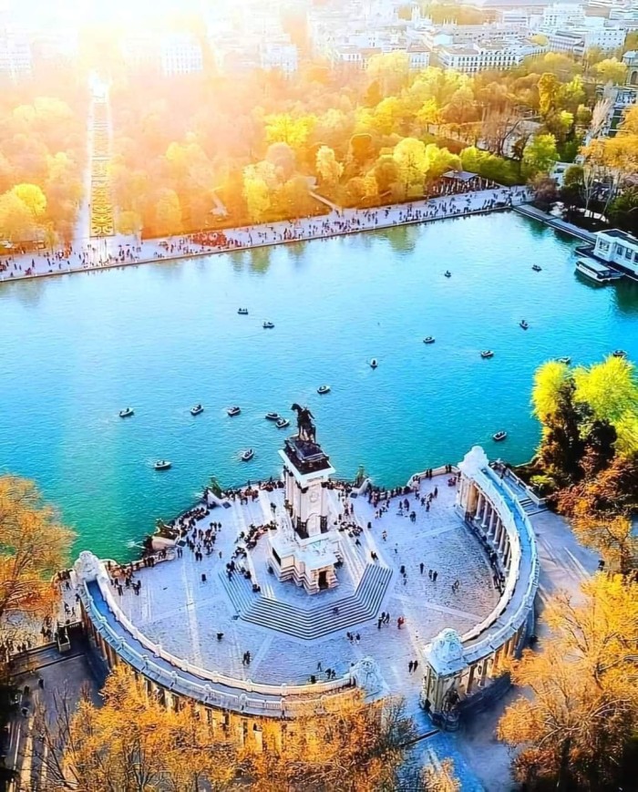 SEXY TIENES QUE ESTAR CON EL MORENO GUAPO