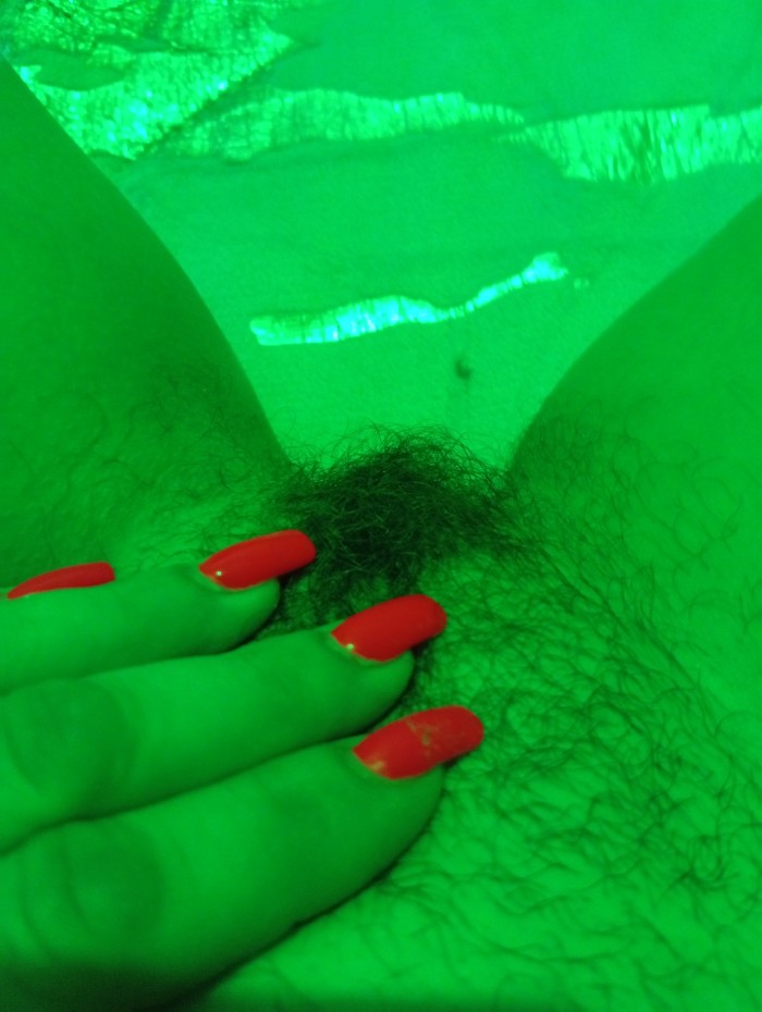 Española 34…morbosa y juguetona