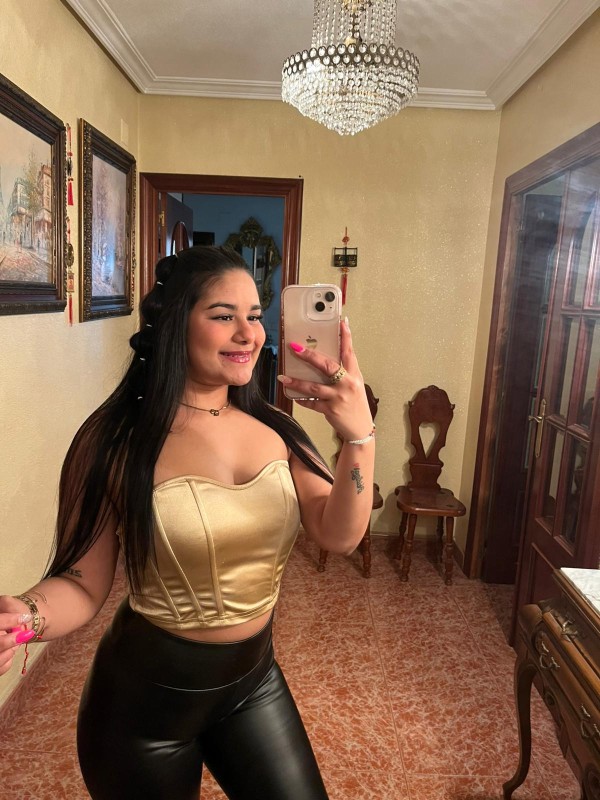 MEGAN 23 años, SUMERGETE EN UN PLACER PROFUNDO…